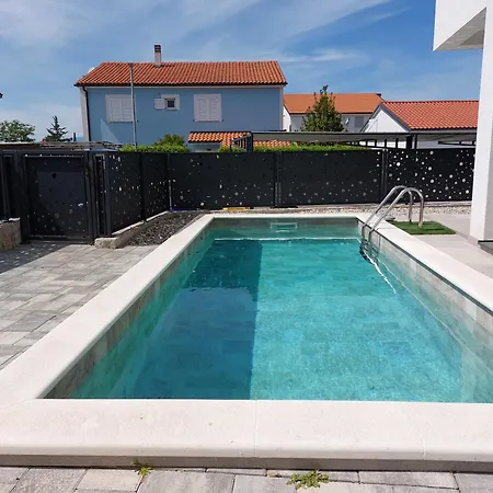 Luxury Desire With Pool Malinska